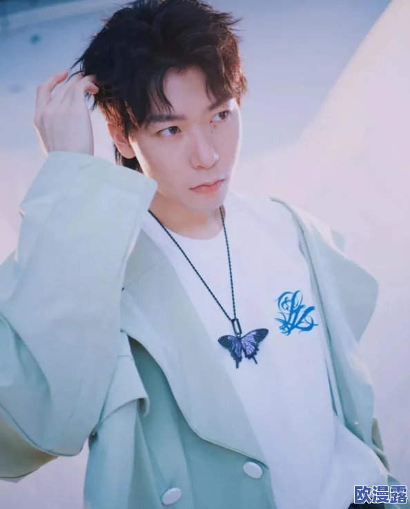 十八岁新疆女rapper：她如何在音乐中表达自我与家乡文化的独特魅力与挑战