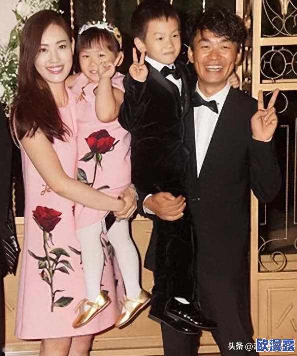 美女扒开尿口直播视频，网友热议：这种内容是否应该被限制？引发社会对网络直播的讨论与反思