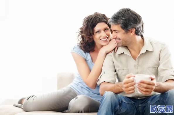 两男一女可以提升夫妻感情吗？探讨亲密关系中的开放性与信任对婚姻质量的影响及心理学视角