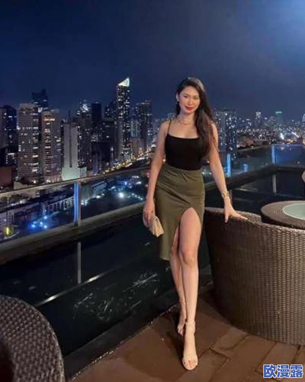 在线播放高端泄密流出火爆全网嫖妓达人金先生约96年苗条美女空姐在线播放-高，最新动态引发热议与关注！
