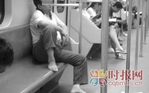 男人和美女操视频引发热议，网友纷纷讨论其背后的社会现象与道德观念，相关平台也开始加强内容审核