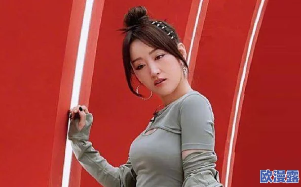 杨钰莹的三级2000港版最新动态：经典影片重映引发影迷热议，期待更多珍贵作品回归大银幕