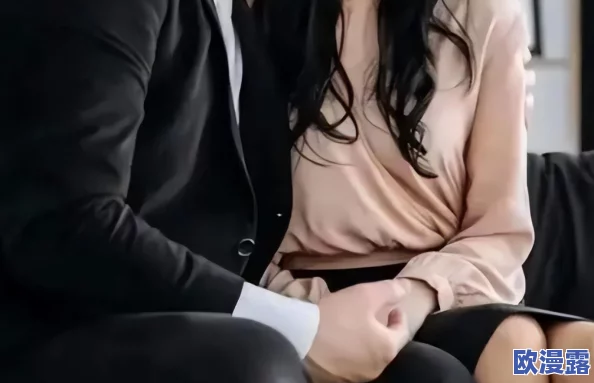 XXⅩ娇小性HD第一次：某女星被曝出与富商约会，疑似涉及不正当关系