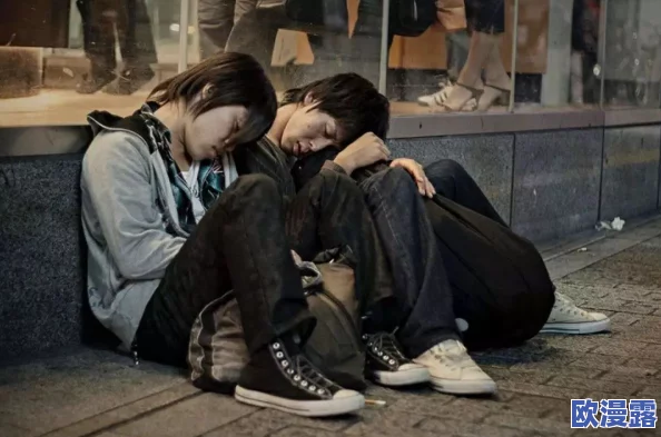 日本夏冰寒说：男女猛烈无遮挡性视频：最新动态揭示了该视频在社交媒体上的传播情况及其对观众的影响，引发广泛讨论
