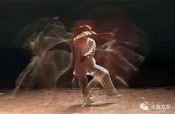 魅魔双腿夹住腰部，榨汁如何？一场撩人的禁忌之恋揭开序幕