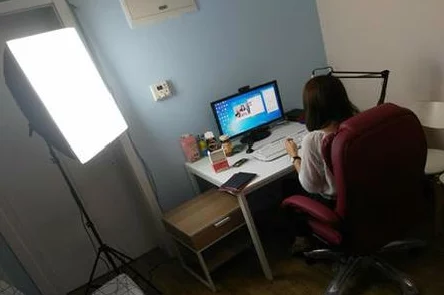 免费观看美女被cao视频，相关平台已加强内容审核，严禁传播低俗色情信息，呼吁用户共同维护网络环境
