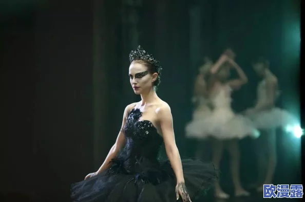 怡春院人体艺术摄影引发热议,艺术与性感的完美结合震撼观众,引领新潮流! 怡春院人体艺术摄影引发热议,艺术与性感的完美结合震撼观众,引领新潮流!