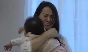 脱裤子打美女屁屁网站,这种内容真是让人哭笑不得,网友们怎么看呢? 脱裤子打美女屁屁网站,这种内容真是让人哭笑不得,网友们怎么看呢?