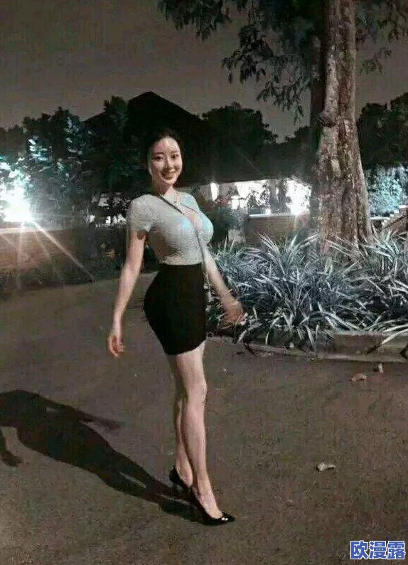 性XXXX欧美老妇胖老太性多毛网友认为这种内容过于低俗，缺乏艺术价值，应该加强对网络内容的监管与引导