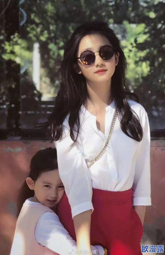 美妇纵容小子耸动网友认为这种行为不妥,认为成年人应当对未成年人负责,呼吁社会关注家庭教育的重要性 美妇纵容小子耸动网友认为这种行为不妥,认为成年人应当对未成年人负责,呼吁社会关注家庭教育的重要性