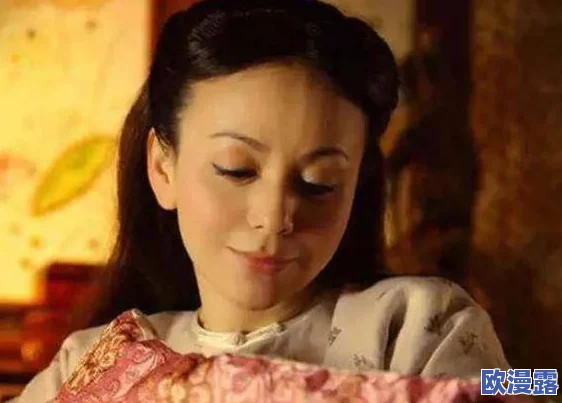 边摸边吃奶边网友评价：这部作品的情节设定非常大胆，给人耳目一新的感觉，但也引发了不少争议，值得深思